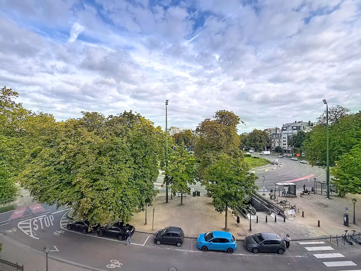 Luxury apartment with terrace and parking - 24