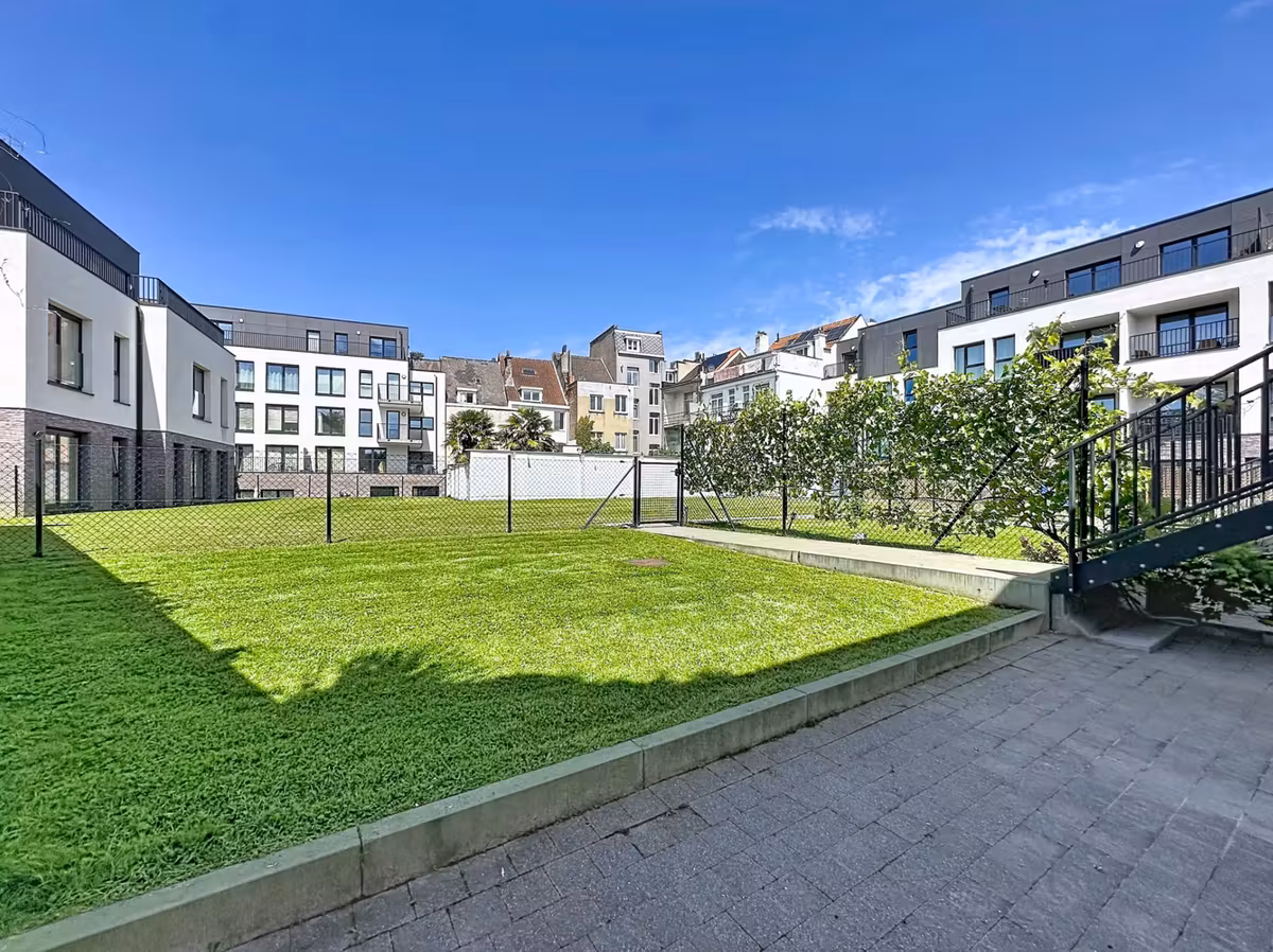 Furnished two-bedroom apartment in Laeken - 2