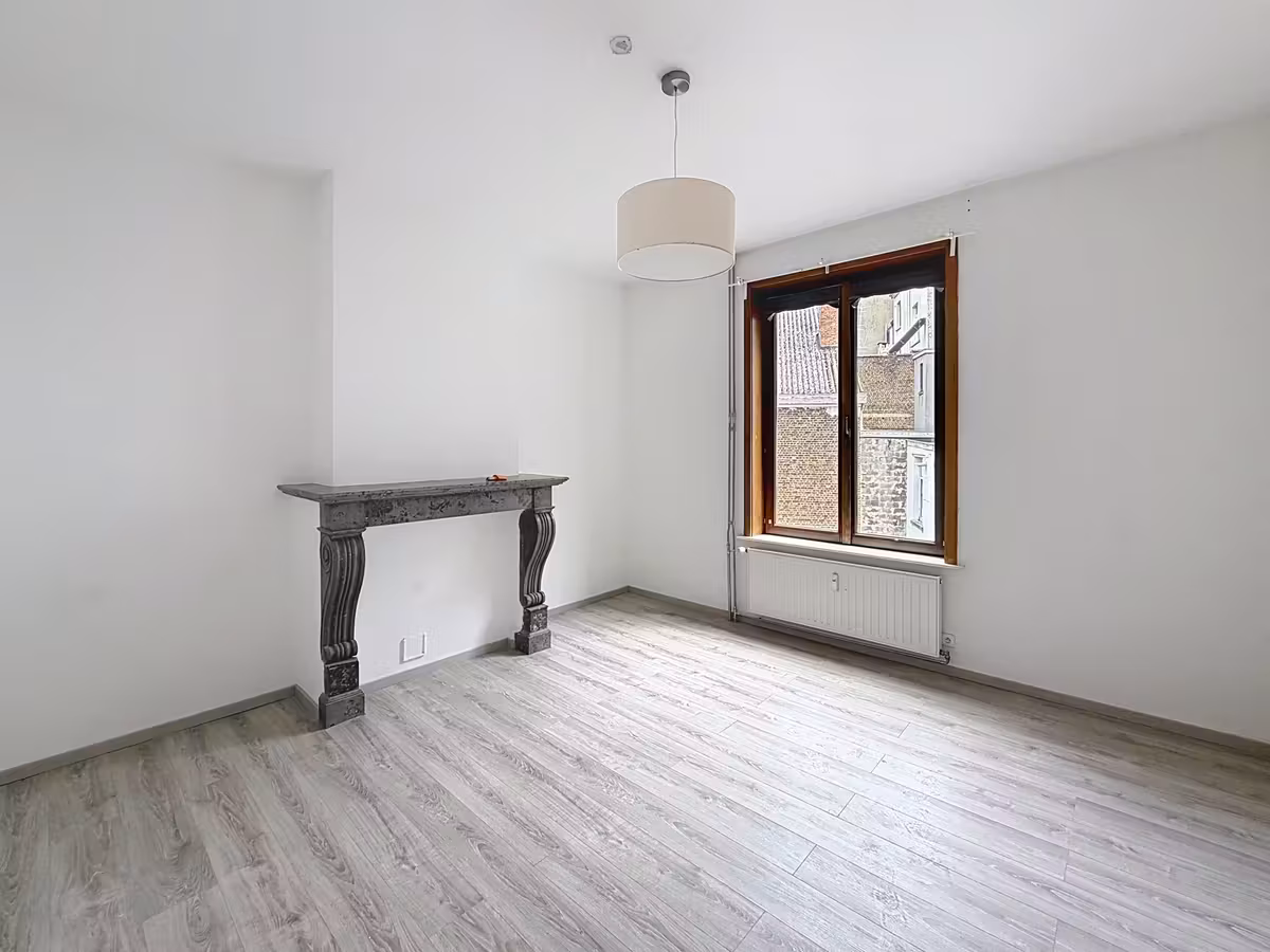 Three-bedroom duplex with home office - 7