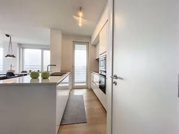 Two-bedroom apartment with panoramic views - 10
