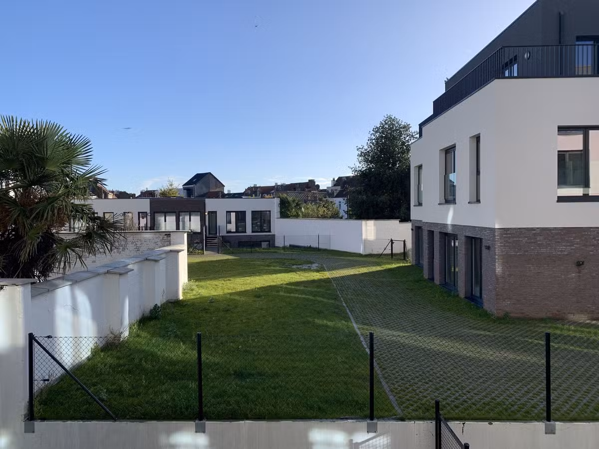 Gemeubileerd appartement met terras in Laeken - 19