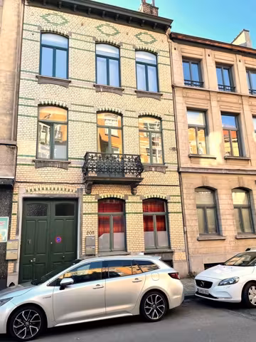 Charmant appartement in Etterbeek met mezzanine - 2