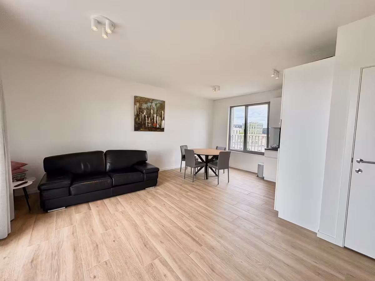 Two-bedroom apartment with parking space - 9