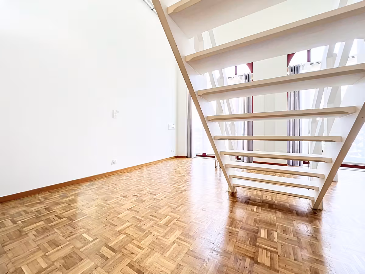 Duplex gerenoveerd appartement nabij de Europese wijk