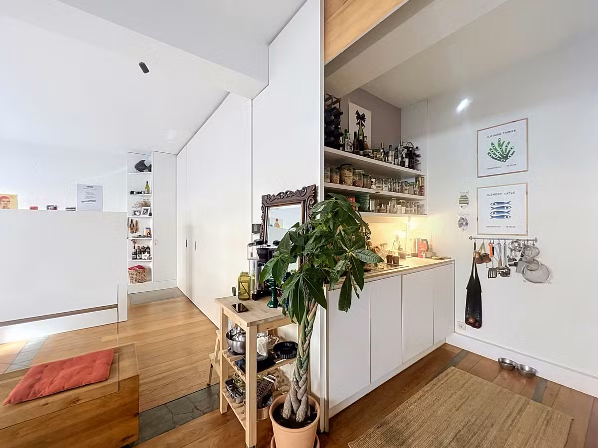 Gerenoveerde gemeubelde studio in Schaarbeek - 13