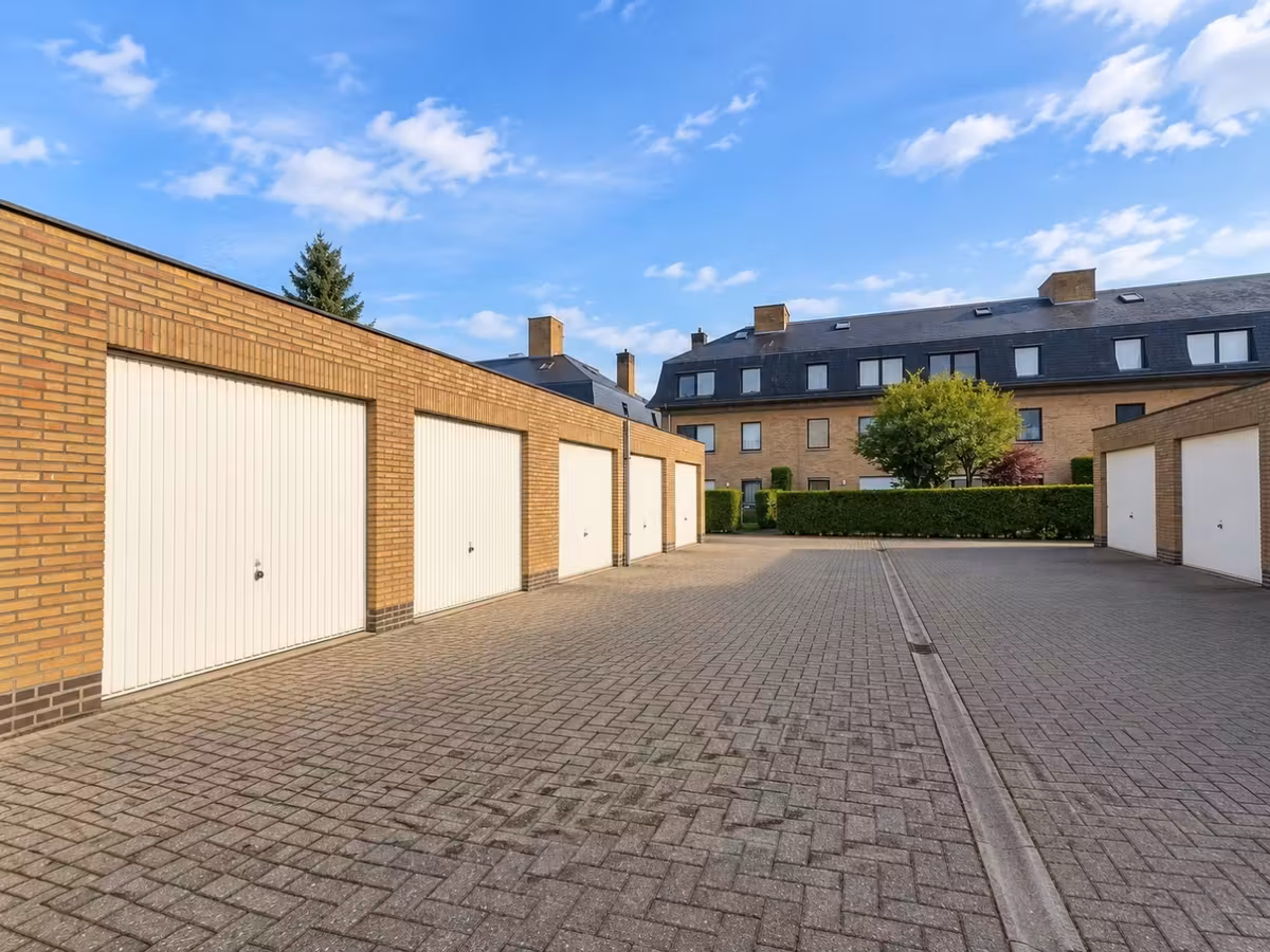 Appartement rénové avec 2 chambres à coucher et garage - 15