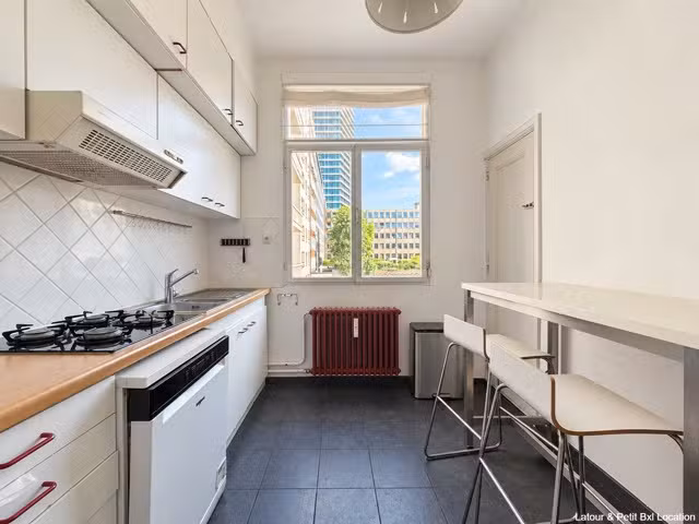 Appartement 1 chambre avec balcon près de Louise - 3