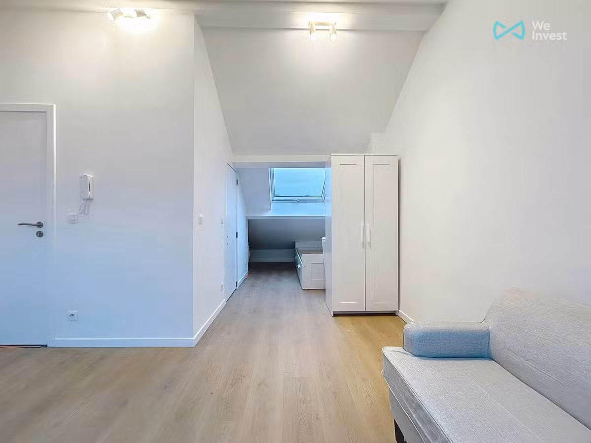 Gerenoveerde gemeubelde studio in Schaarbeek - 4