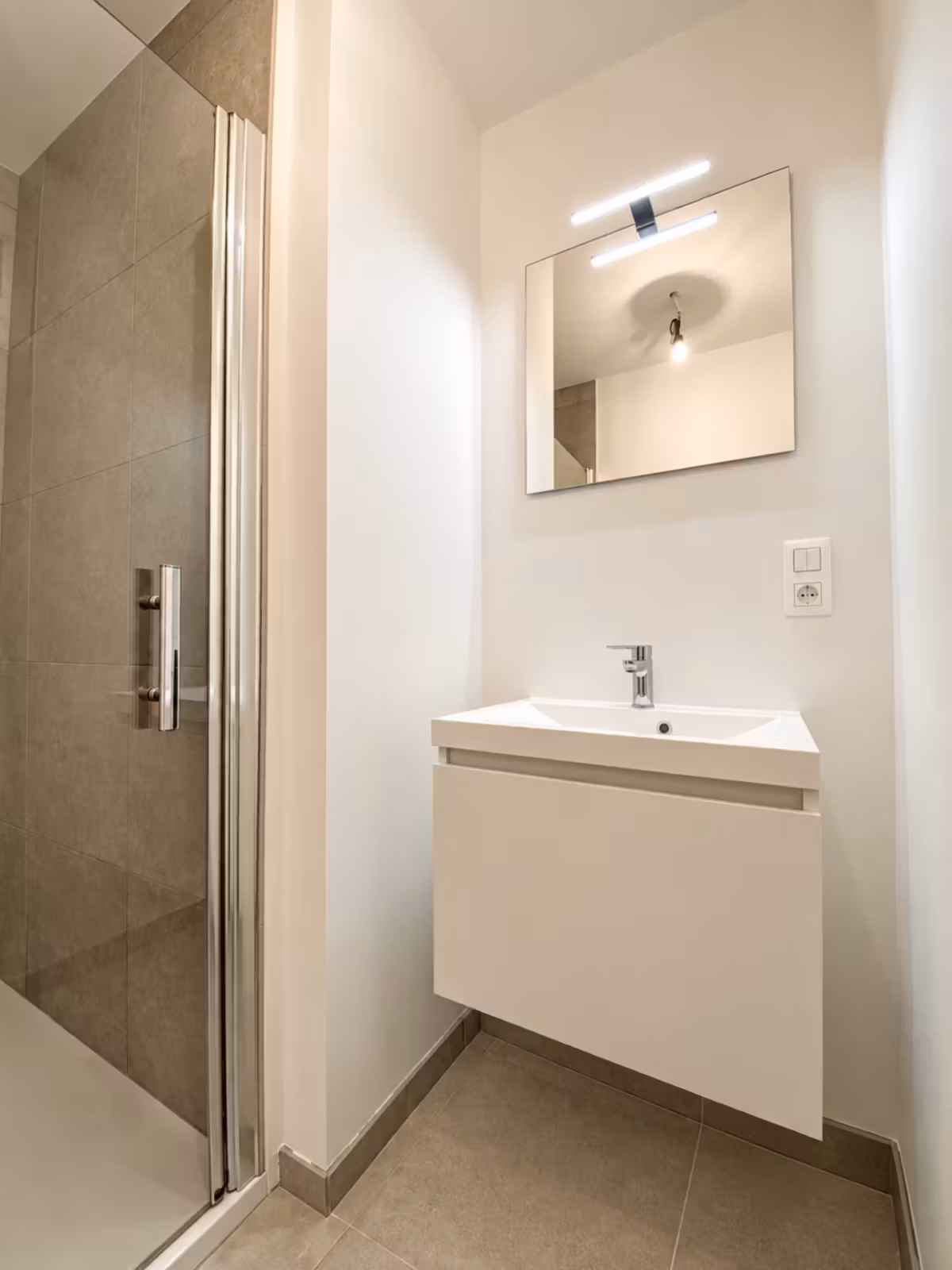 New-build apartment with terrace near Zurenborg - 4