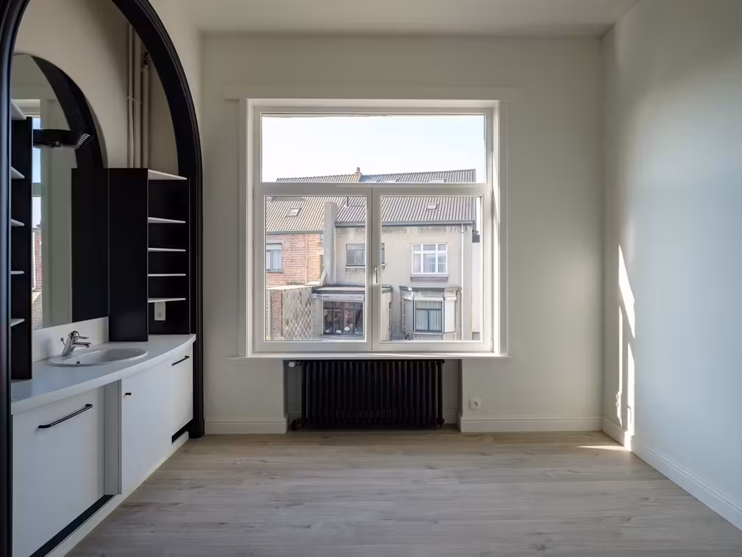 Ruim appartement met garage in Miljoenenkwartier - 9