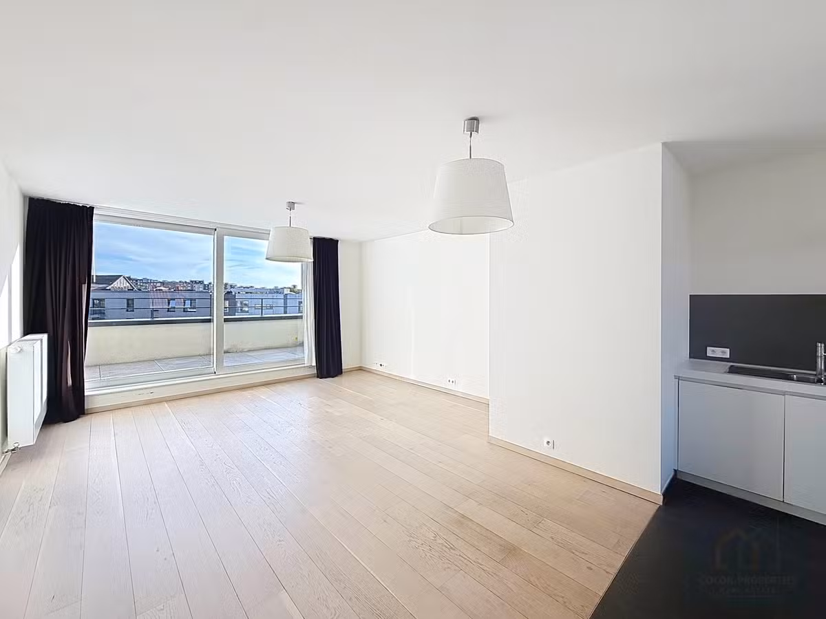Niet gemeubileerde penthouse met terrassen in Etterbeek - 1