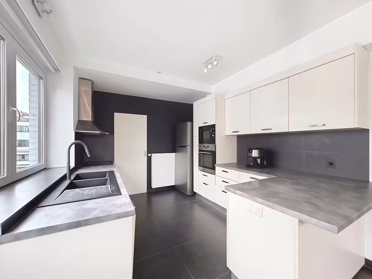 Appartement met 3 slaapkamers in Laeken - 2