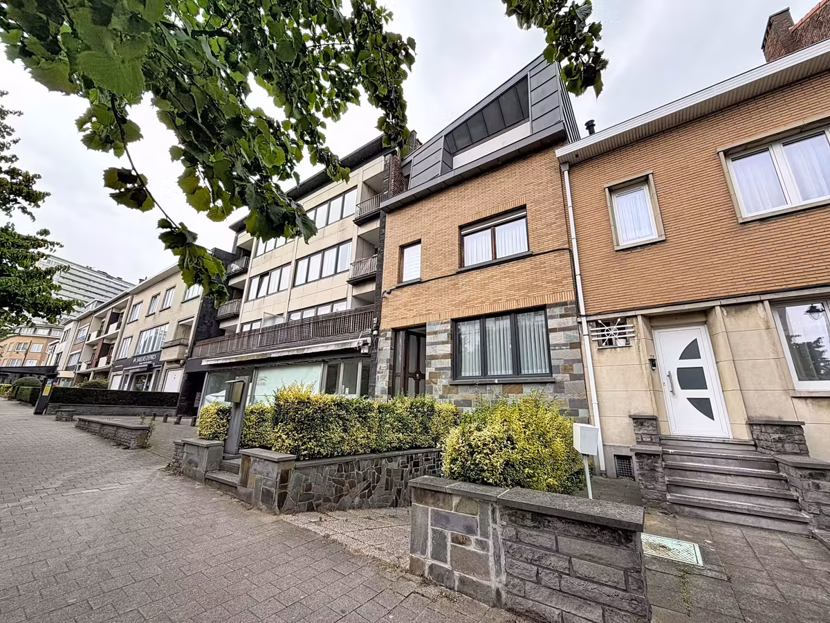 4-bedroom house with terrace and garden - 14