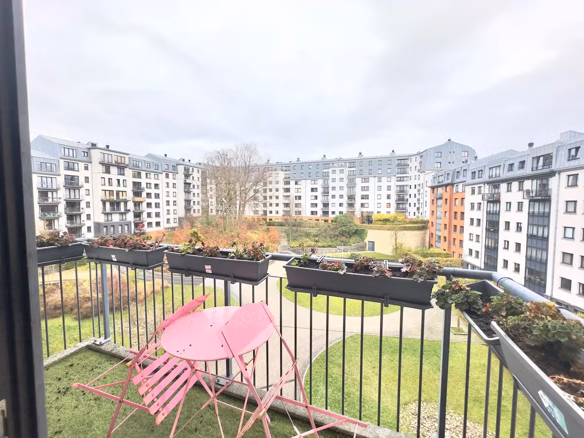 Gemeubileerd appartement met twee slaapkamers nabij... - 2