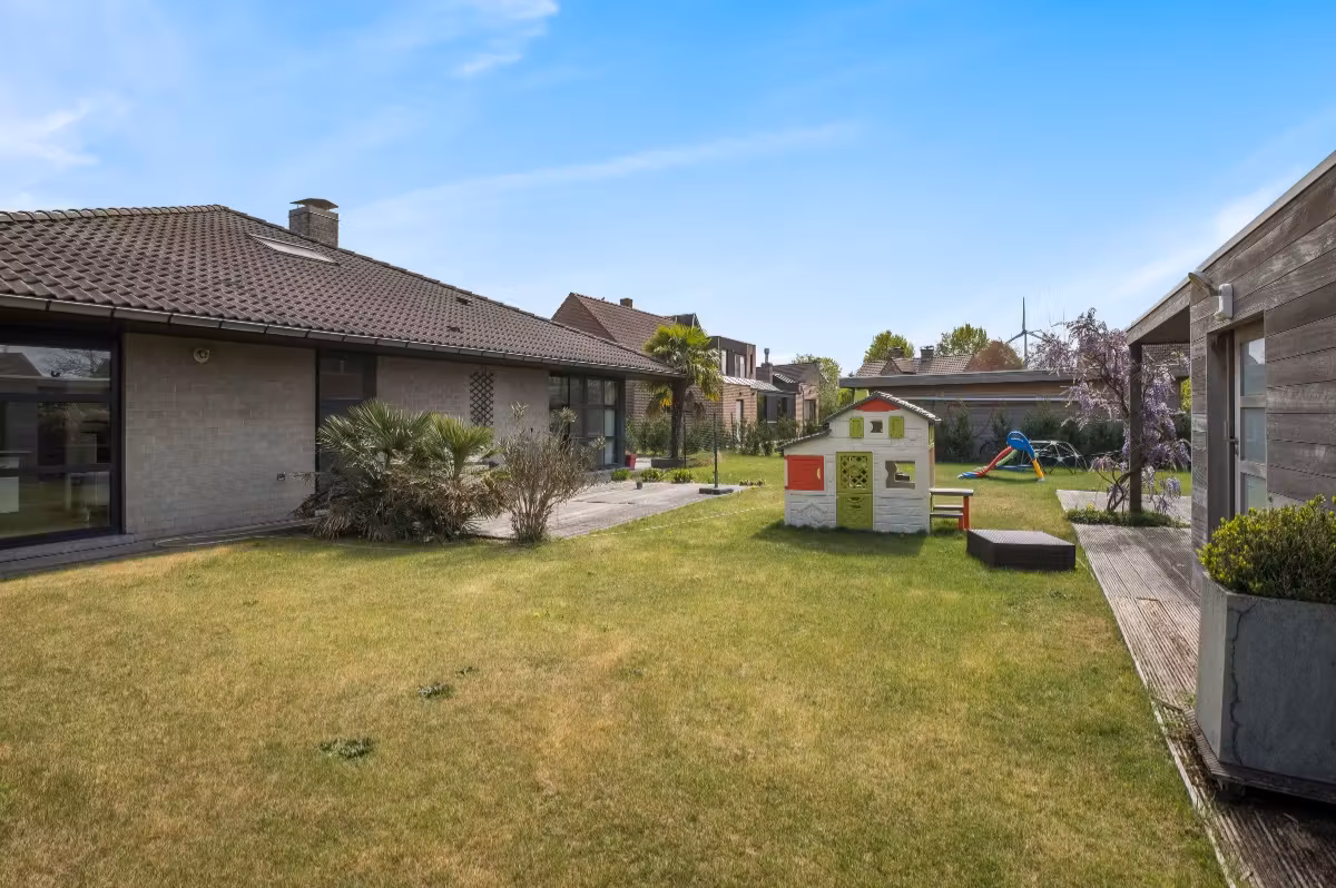 Ruime instapklare gezinswoning met tuin te huur in Oostakker - 13