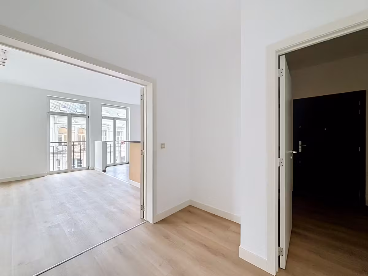 Schaerbeek: Apartment with 2 bedrooms 100m² + balconies - 11