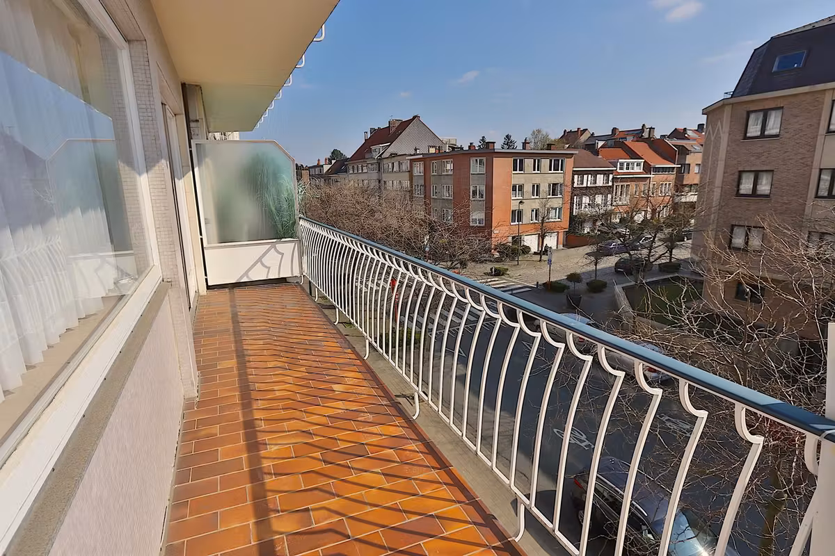 Ruim 3-slaapkamerappartement in Woluwe-Saint-Lambert - 2
