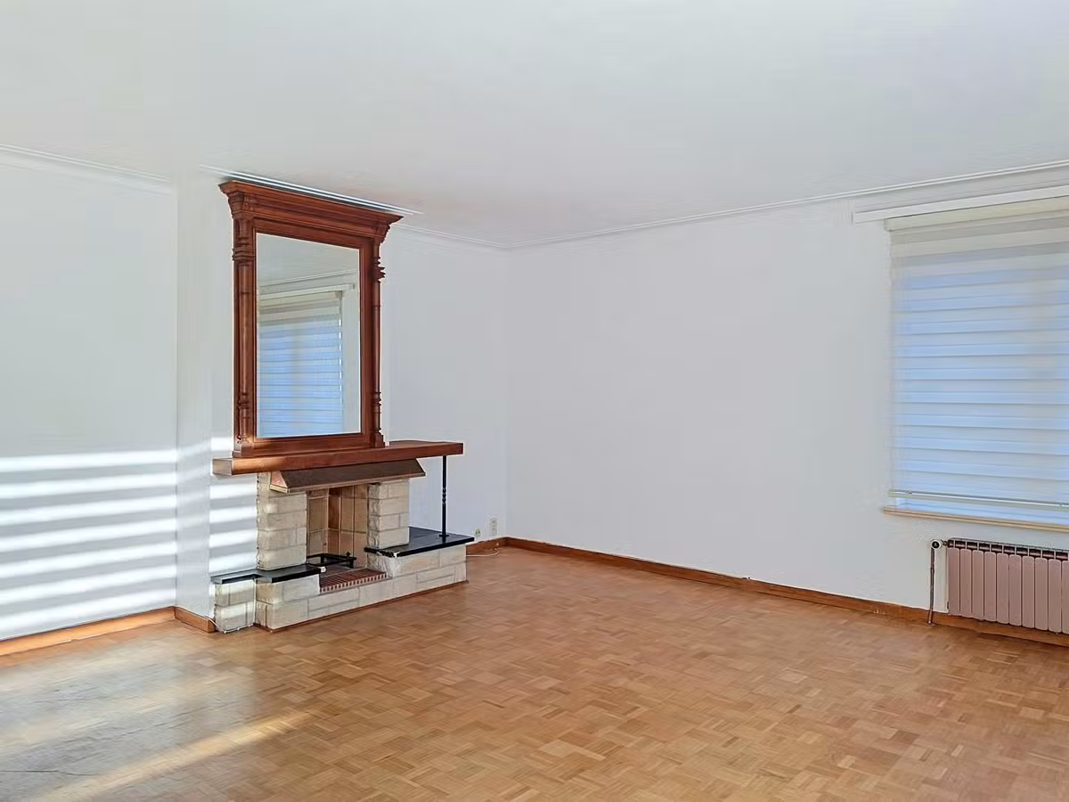 Two-bedroom apartment with terrace - 1