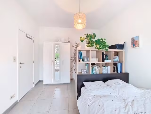 Gerenoveerd appartement met autostaanplaats - 9
