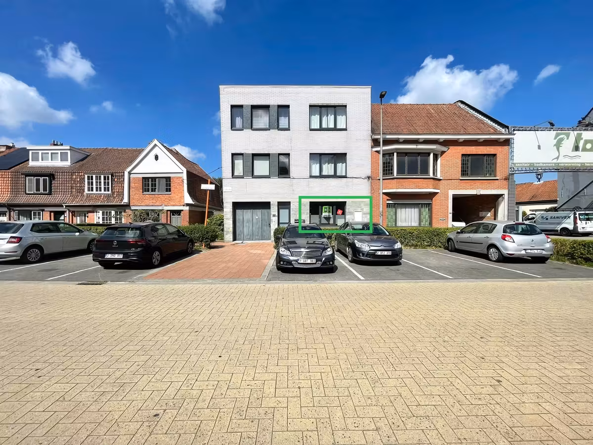 Vernieuwd gelijkvloers appartement te huur in Sint-Amandsberg - 2