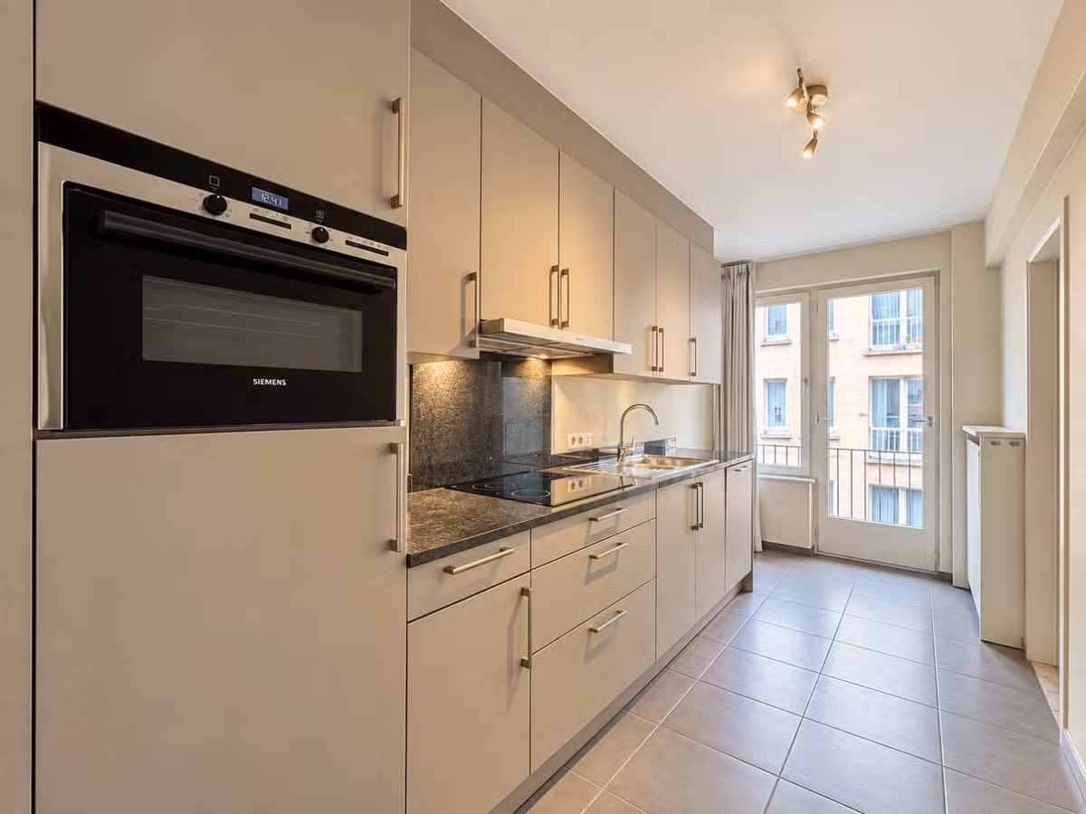 Ruim appartement met 2 slaapkamers nabij Gent-Sint-Pieters - 3