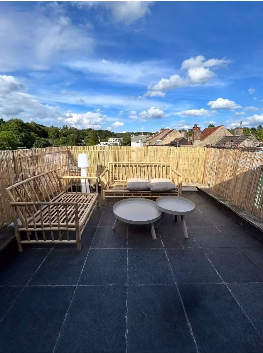 Appartement met terras op Place St-Job in Ukkel - 2