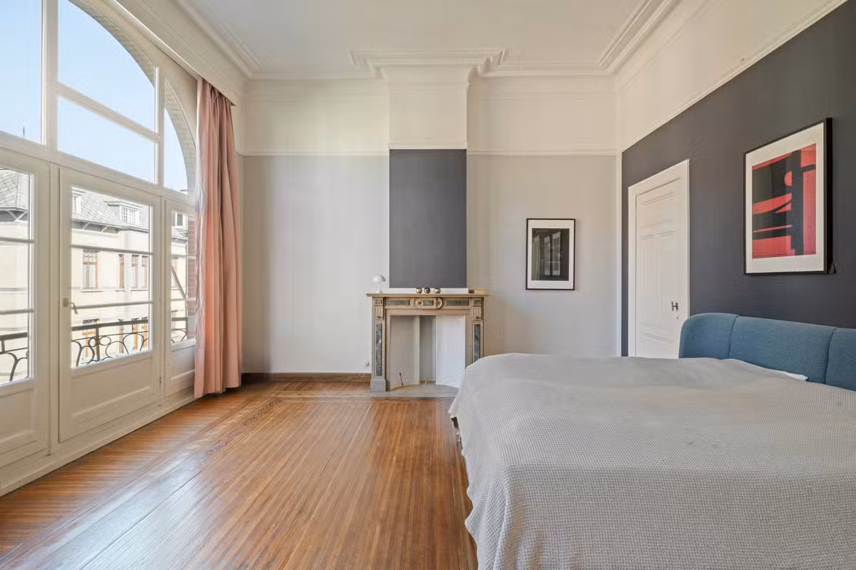 Maison charmante avec cinq chambres à coucher et jardin - 13