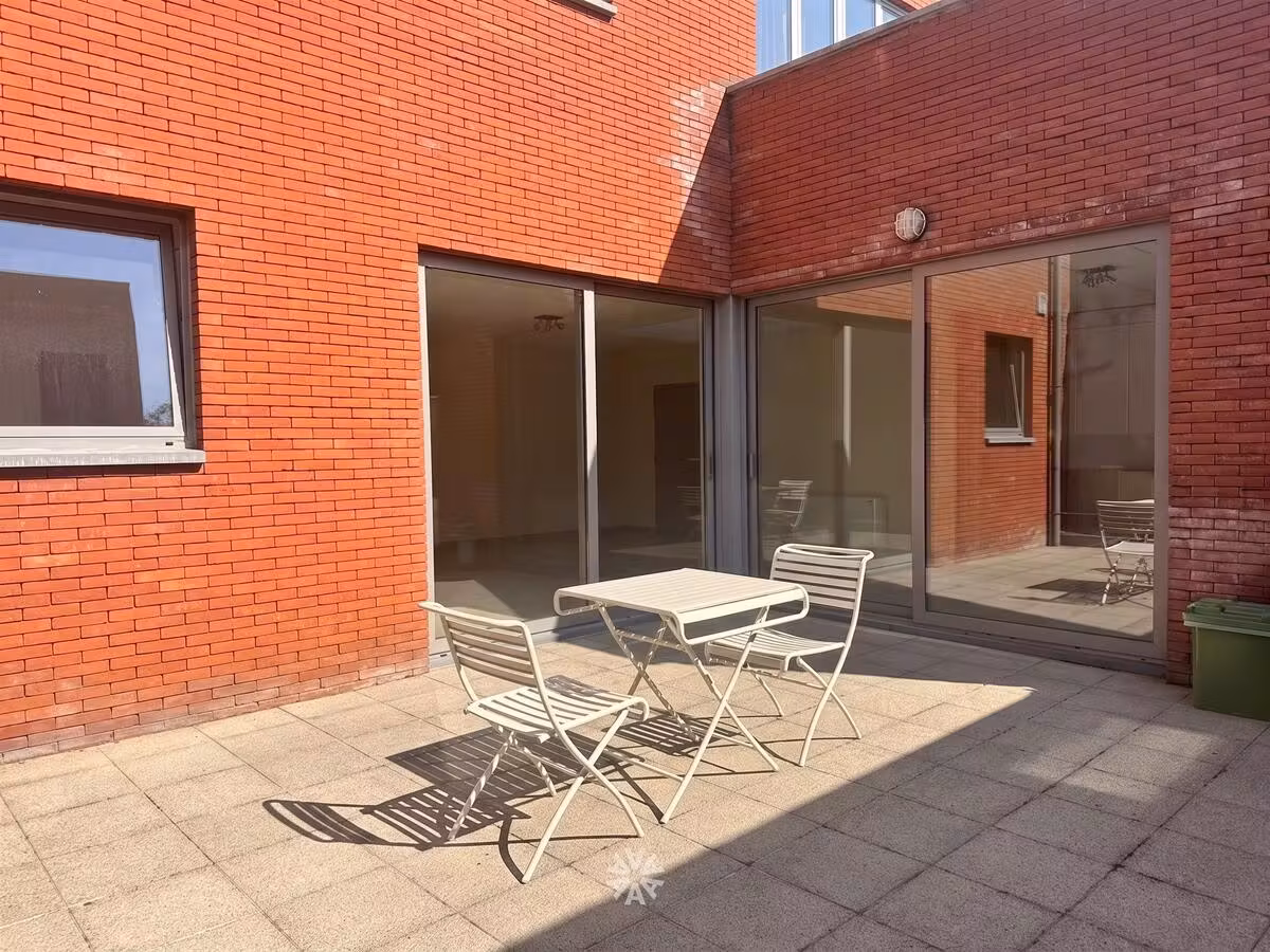 Bright ground-floor apartment with spacious terrace for rent in Ghent - 2