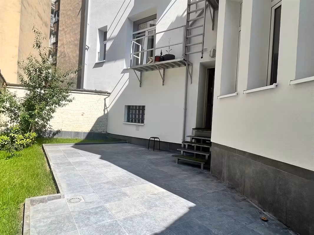 Appartement de plain-pied avec grand jardin urbain - 5