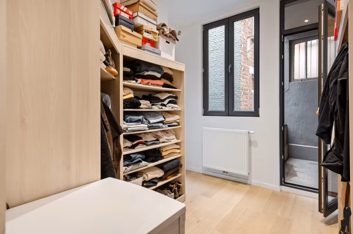MODERN 2-SLAAPKAMERAPPARTEMENT OP TOPLOCATIE. - 4