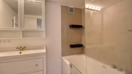 Appartement met 2 slaapkamers en balkon in Laken - 12