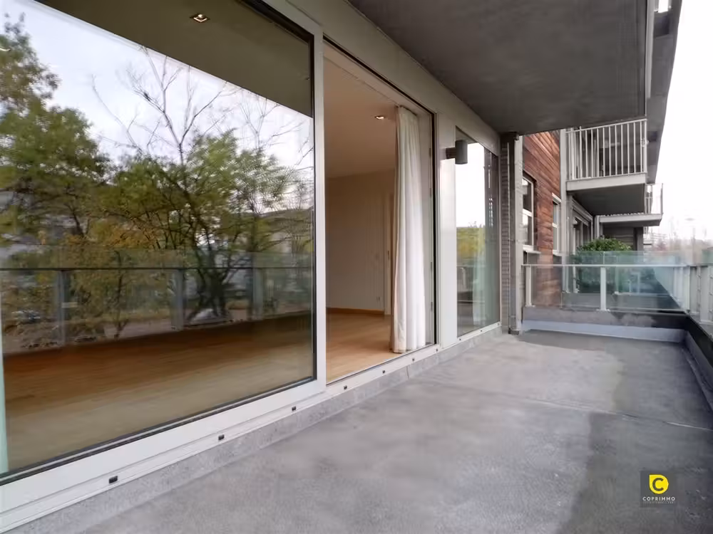 Ruim en lichtrijk 2-slaapkamerappartement met zonnig terras - 12