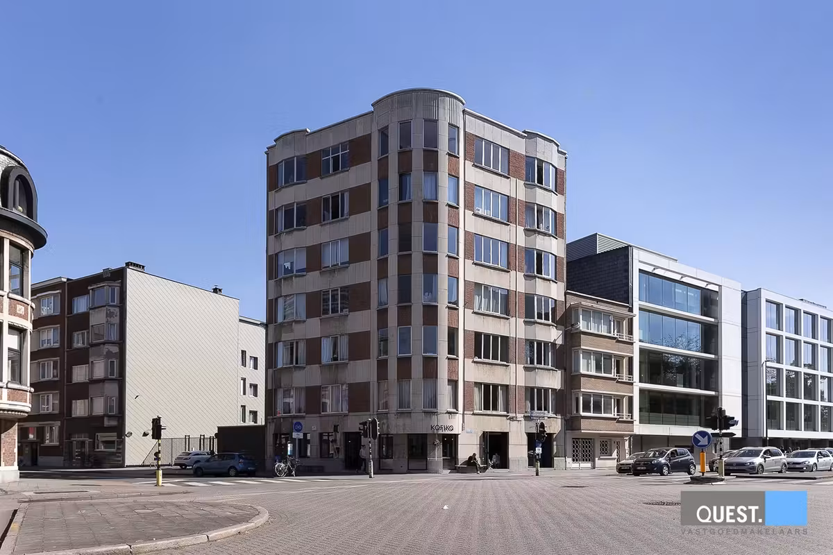 Furnished studio apartment in a great location - 2
