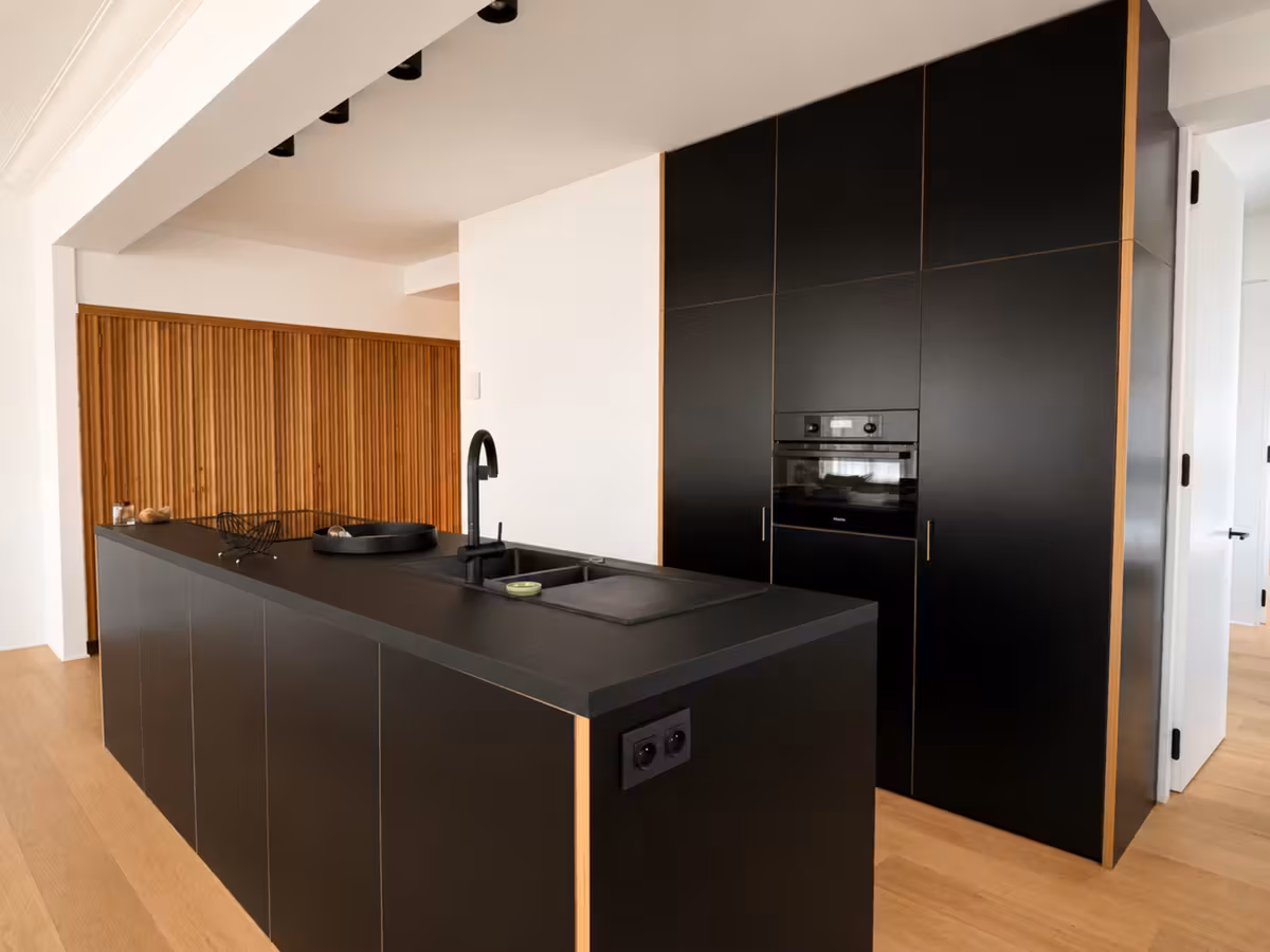 Gemeubeld appartement met 2 slaapkamers aan de Melkmarkt - 3
