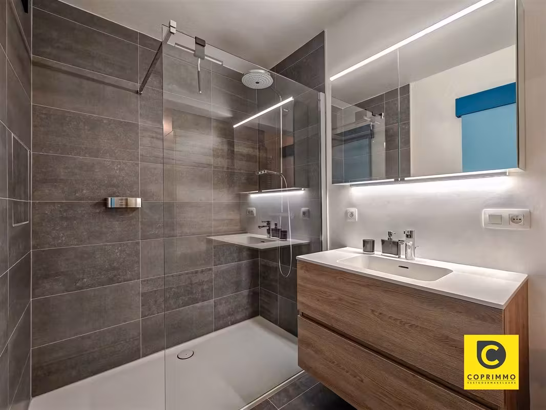 2-bedroom apartment with stunning views - 6