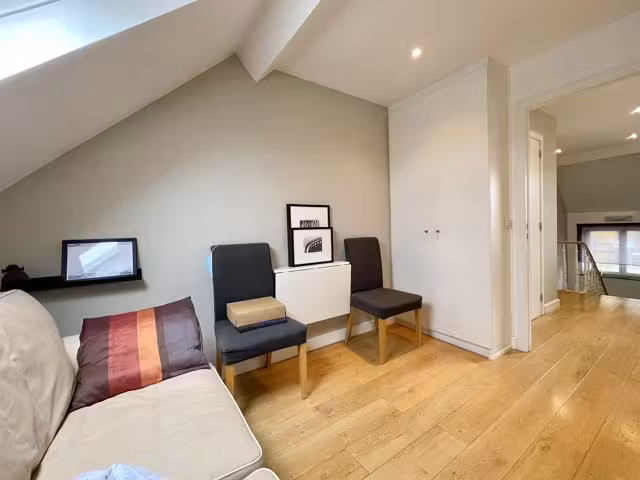 Penthouse duplex with terrace in Flagey - 8