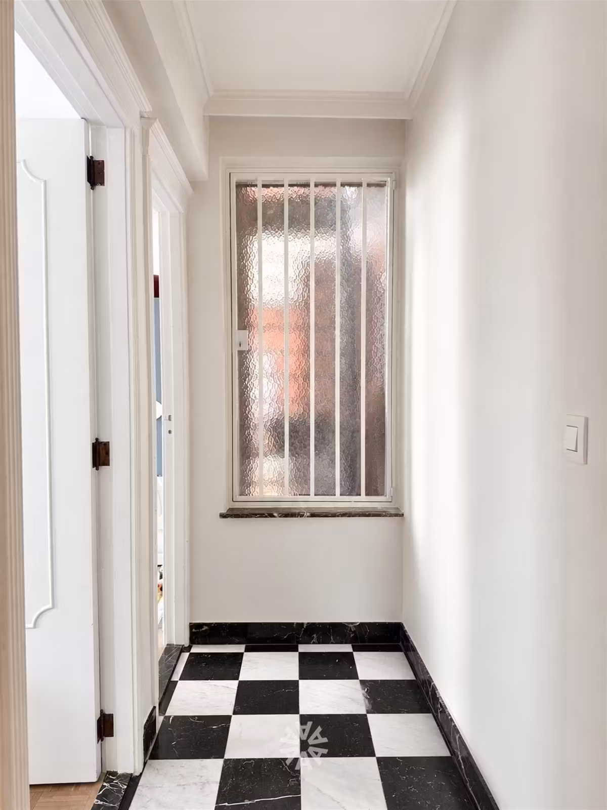 Spacious furnished three-bedroom apartment for rent near Zuidpark Ghent - 9