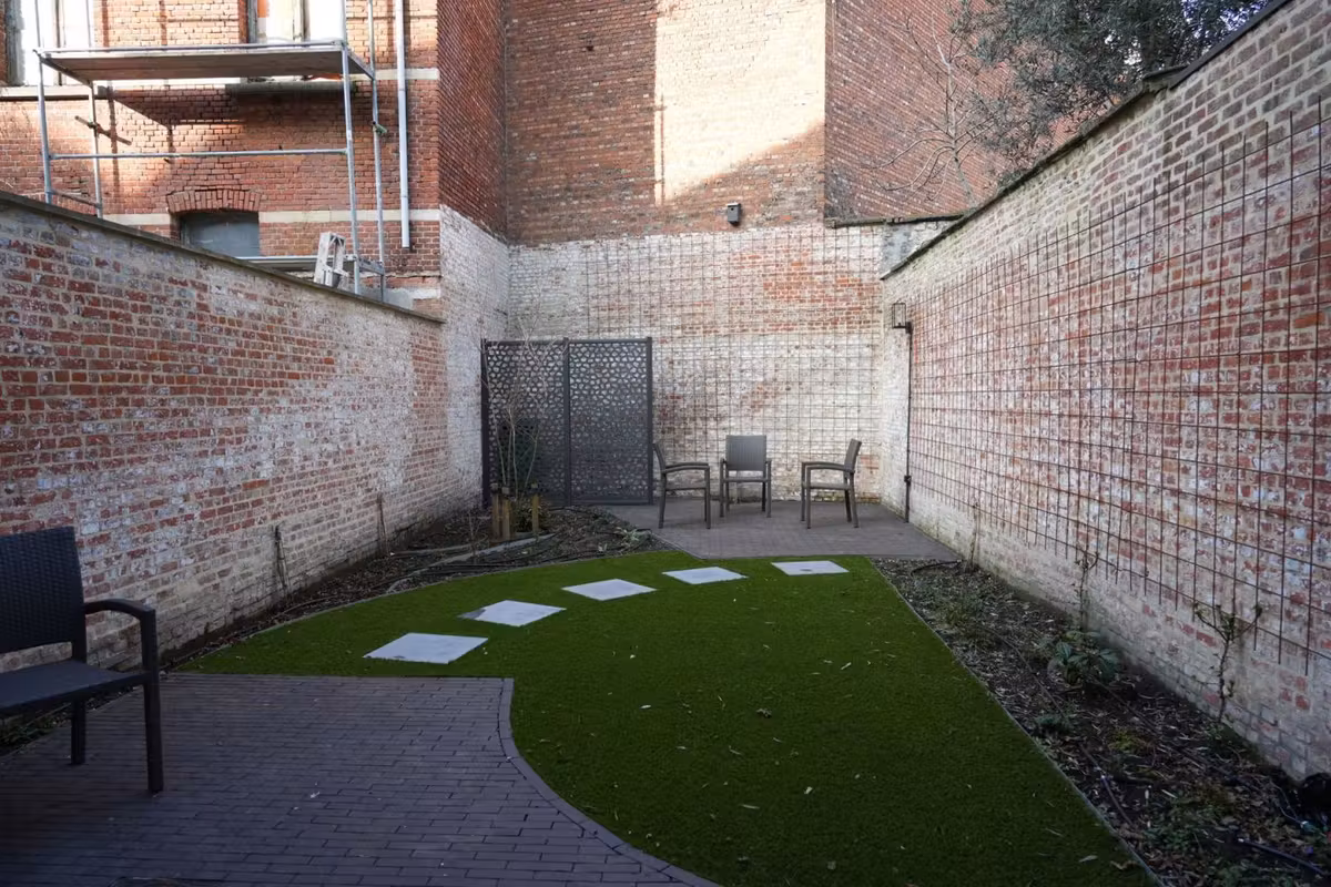 Gerenoveerd 1 slaapkamer-gelijkvloersappartement met groene stadstuin - 5