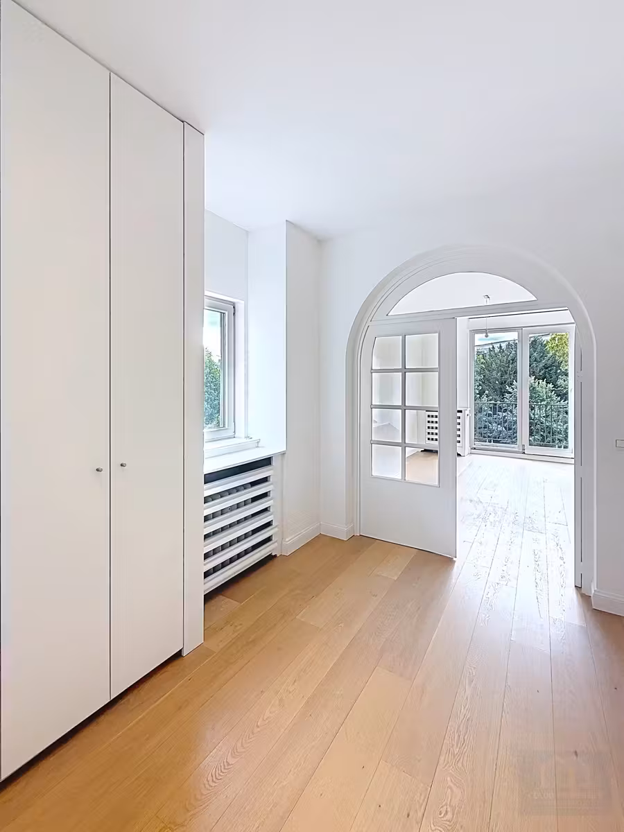 Luxury apartment with terrace and parking - 5