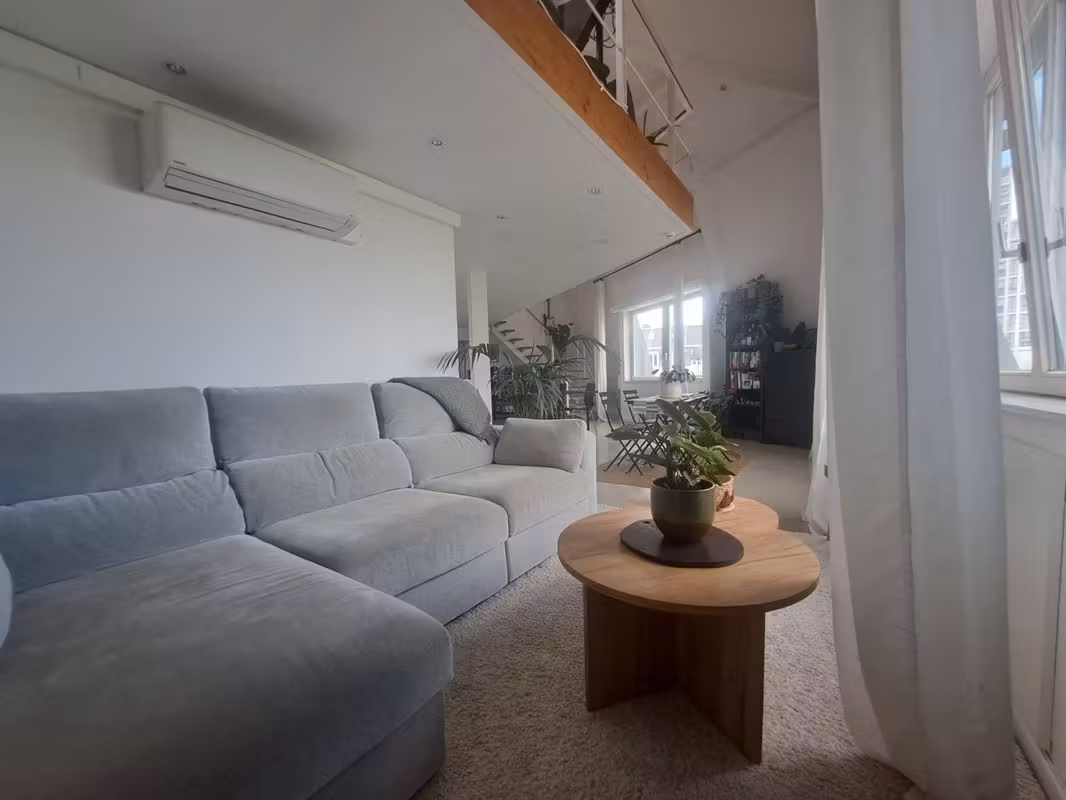 Loft-style duplex apartment in Antwerp South - 7