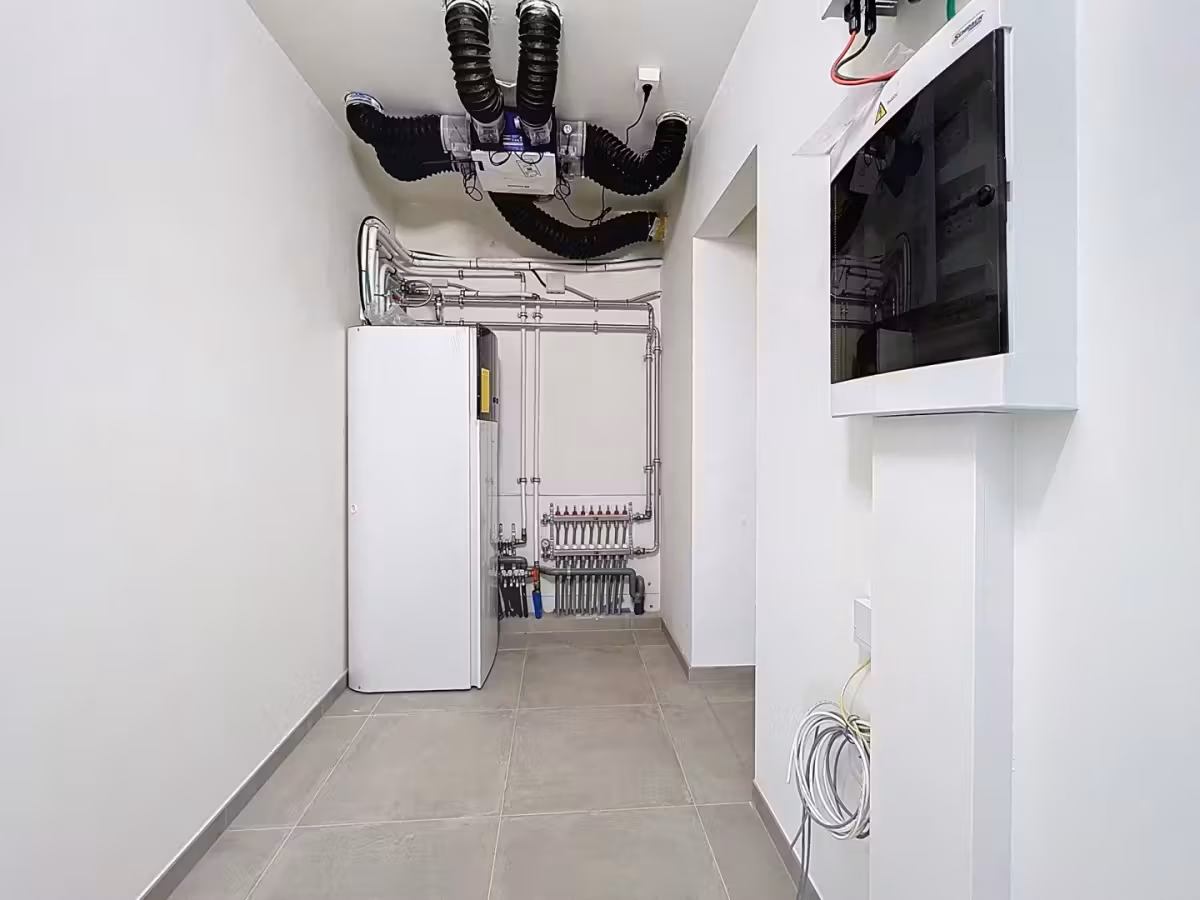 Lichtrijk 2 slaapkamer appartement te Oostakker - 10