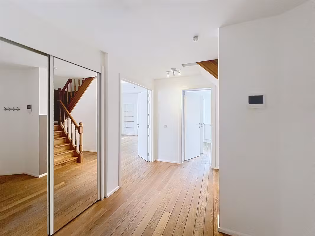 Stunning high-end 2-bedroom + study duplex in Uccle - 9