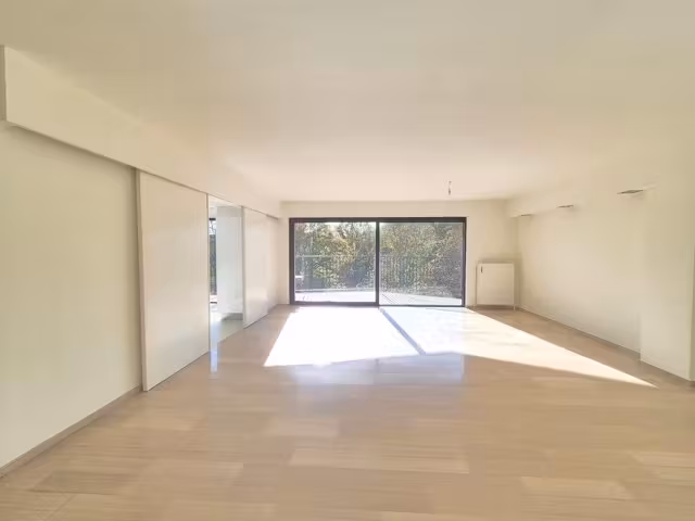 Luxury 4-bedroom apartment with terrace - 8