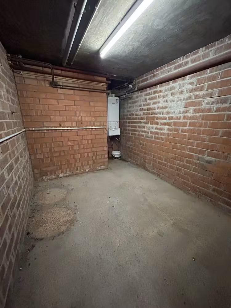 Appartement au rez-de-chaussée rénové avec terrasse - 13