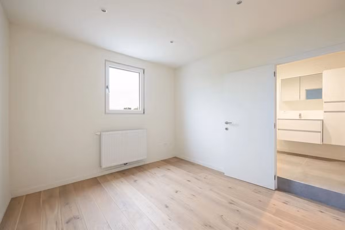Appartement lumineux avec une chambre à coucher et terrasse - 4