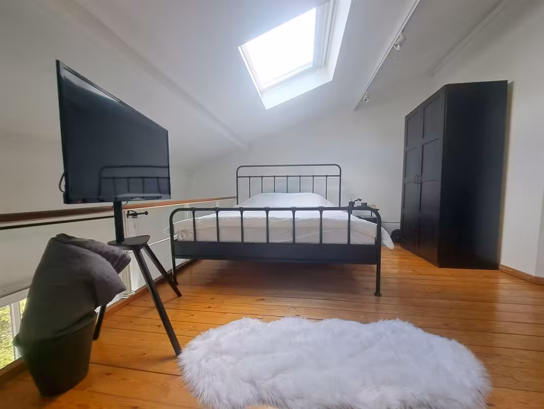 Loft-style duplex apartment in Antwerp South - 3