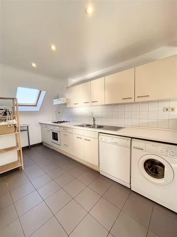Two-bedroom apartment in Forest - 2