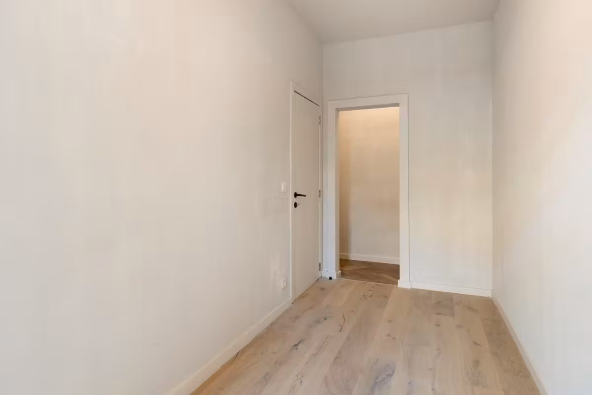 Renovated apartment with 2 bedrooms and spacious terrace - 4