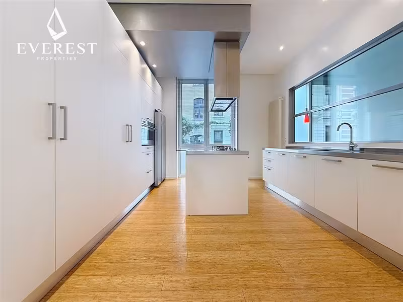 Gerenoveerd huis met tuin nabij ULB - 14