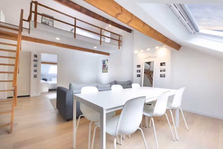 Gemeubileerd duplex te huur in Elsene